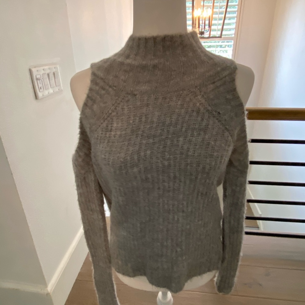 Women’s shoulderless gray knit sweater